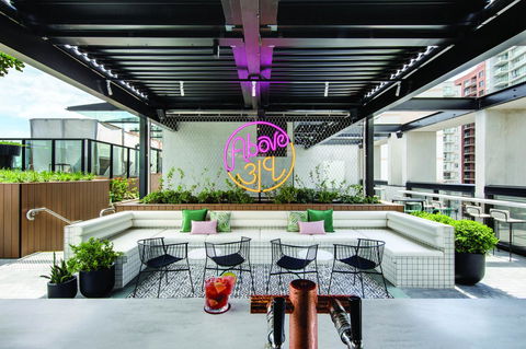 Vibe Hotel Sydney Darling Harbour - Holiday Jervis Bay 6