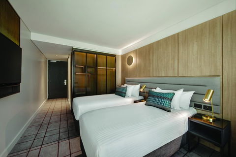 Vibe Hotel Sydney Darling Harbour - Holiday Jervis Bay 13
