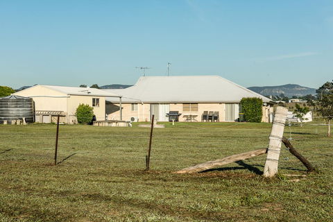 Madigan Wine Country Cottages - Holiday Jervis Bay 32