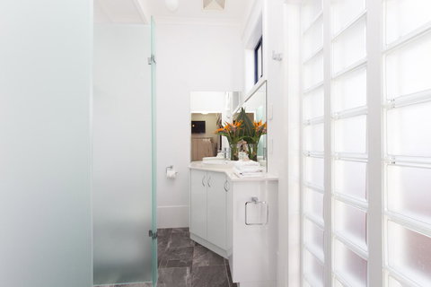 Coast Yamba - Adults Only - Holiday Jervis Bay 6