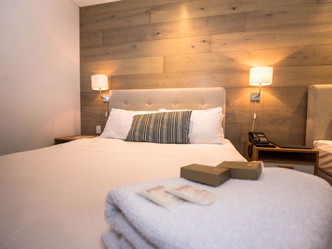 Crown Hotel Surry Hills - Holiday Jervis Bay 3