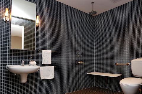Crown Hotel Surry Hills - Holiday Jervis Bay 24