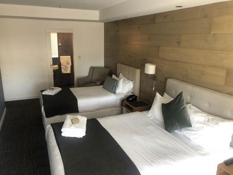 Crown Hotel Surry Hills - Holiday Jervis Bay 16
