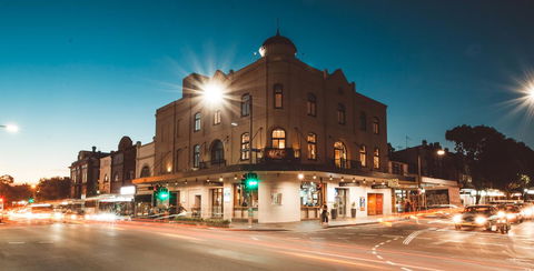 Crown Hotel Surry Hills - Holiday Jervis Bay 0