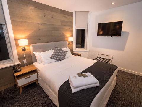 Crown Hotel Surry Hills - Holiday Jervis Bay 8