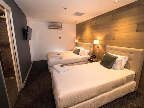 Crown Hotel Surry Hills - Holiday Jervis Bay 10