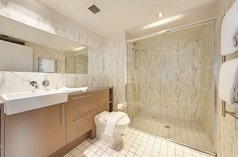 Wyndel Apartments North Sydney - Harbour Watch - Holiday Jervis Bay 5