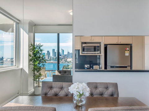 Panoramic Harbour Views And Unbeatable Comfort - Holiday Jervis Bay 8