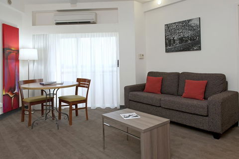 Novotel Darwin CBD - Holiday Jervis Bay 8