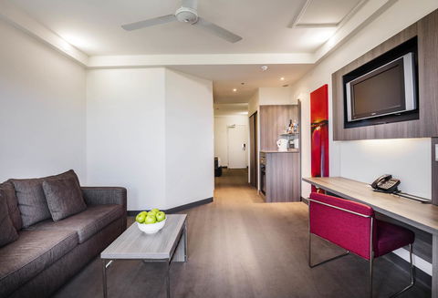 Novotel Darwin CBD - Holiday Jervis Bay 15
