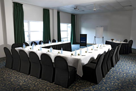 Novotel Darwin CBD - Holiday Jervis Bay 20