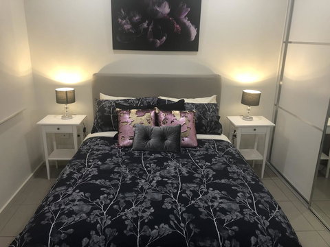 Darwin-Ocean Views, Tropical Getaway, Pool & Aircon - Holiday Jervis Bay 1