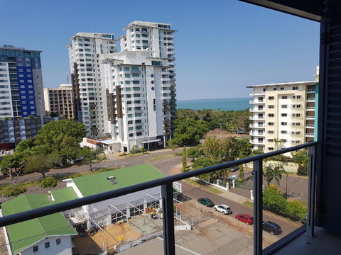 Darwin-Ocean Views, Tropical Getaway, Pool & Aircon - Holiday Jervis Bay 20