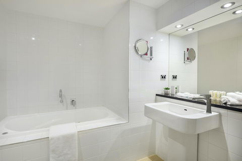 Crowne Plaza Canberra, An IHG Hotel - Holiday Jervis Bay 28