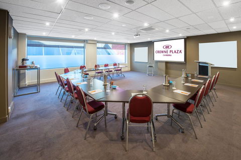 Crowne Plaza Canberra, An IHG Hotel - Holiday Jervis Bay 8