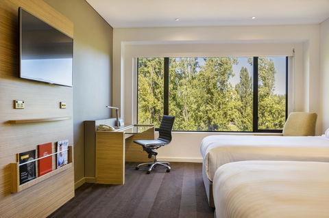 Crowne Plaza Canberra, An IHG Hotel - Holiday Jervis Bay 22