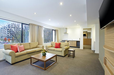 Crowne Plaza Canberra, An IHG Hotel - Holiday Jervis Bay 11