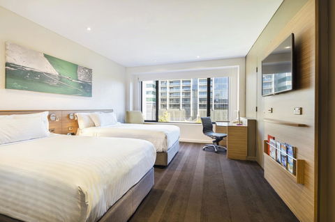 Crowne Plaza Canberra, An IHG Hotel - Holiday Jervis Bay 31