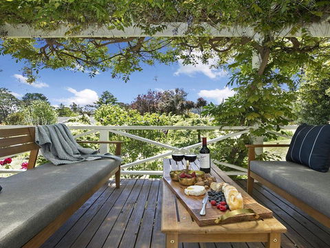 Bourne Cottage - Perfect For All Seasons - Holiday Jervis Bay 0