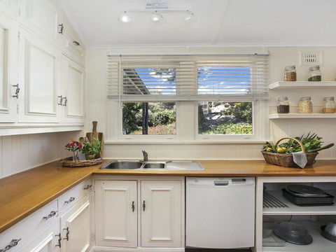 Bourne Cottage - Perfect For All Seasons - Holiday Jervis Bay 2