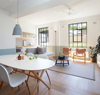 Boutique Sunlit Studio with Designer Furnishings - Holiday Jervis Bay