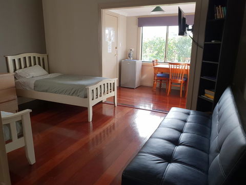 Bunbury's Most Convenient Location - Unit 2 - Holiday Jervis Bay 1