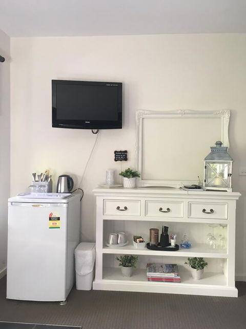 Bungalow On The Coast - Holiday Jervis Bay 1