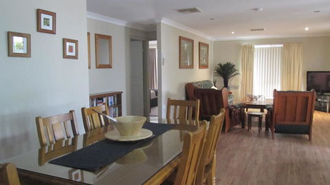 Bunya Vista Accommodation - Holiday Jervis Bay 2