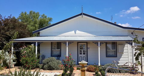 C & A's Cottage - Holiday Jervis Bay 1