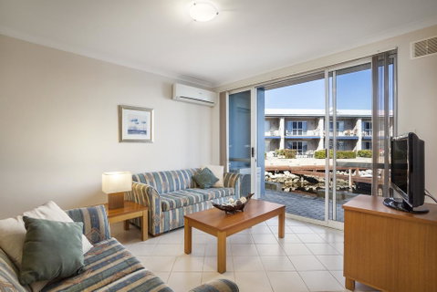 C Mandurah Resort & Serviced Apartments - Holiday Jervis Bay 2