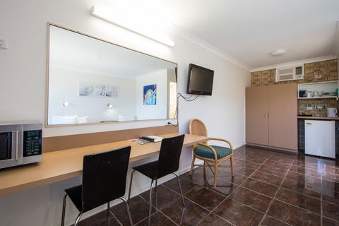 Caboolture Motel - Holiday Jervis Bay 3