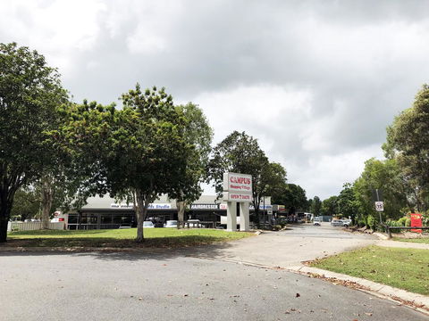 Cairns Adventure Lodge - Cook Your Own Meals In Your Private Kitchen Includes Dishwasher Washing Machine - Holiday Jervis Bay 1