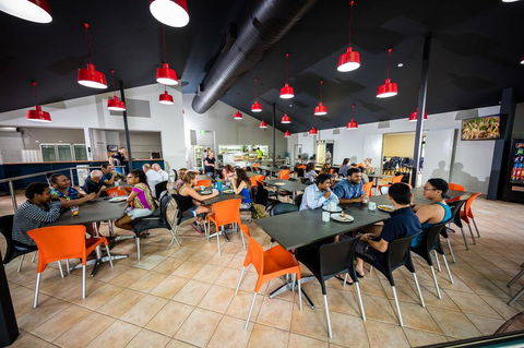 Cairns Adventure Lodge - Includes All Meals Served In The Dining Hall - Holiday Jervis Bay 3