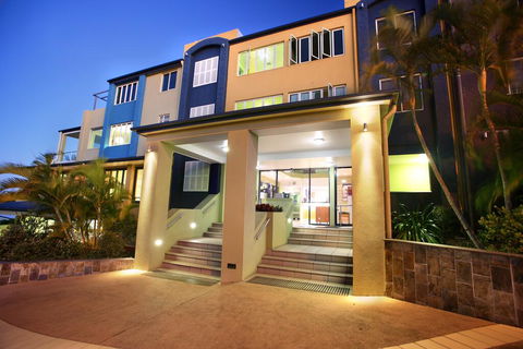 Caloundra Central Apartment Hotel - Holiday Jervis Bay 0
