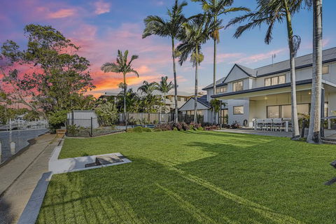 CANAL HOME NEAR MOOLOOLABA - Holiday Jervis Bay 0