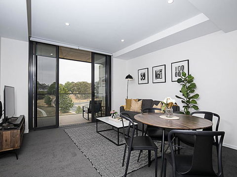 CANBERRA CHIC-hosted By:L'Abode Accommodation - Holiday Jervis Bay 0