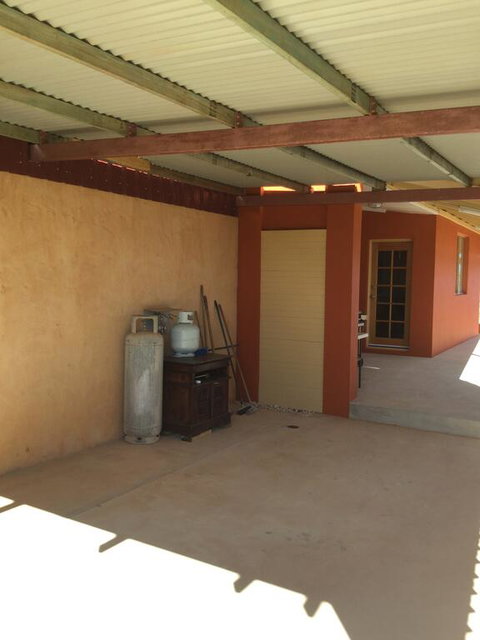 Caretakers Cottage Budget Accommodation - Holiday Jervis Bay 2