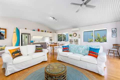 CASUARINA BEACH SHACKS 10 - Holiday Jervis Bay 0