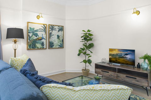 Central Apartment With Spacious Living And Dining - Holiday Jervis Bay 2