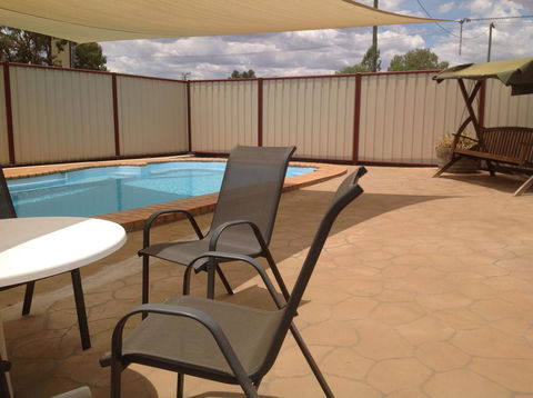 Charleville Waltzing Matilda Motor Inn - Holiday Jervis Bay 2