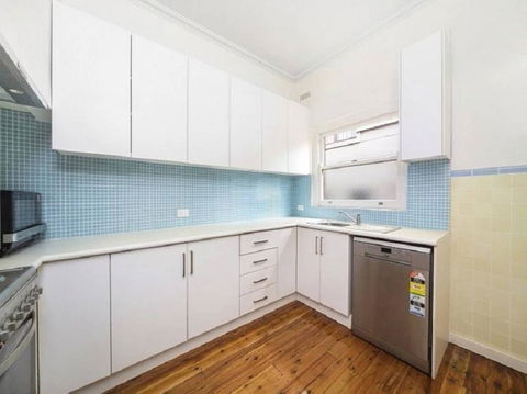 Charming & Cosy Home With City Views - Holiday Jervis Bay 1