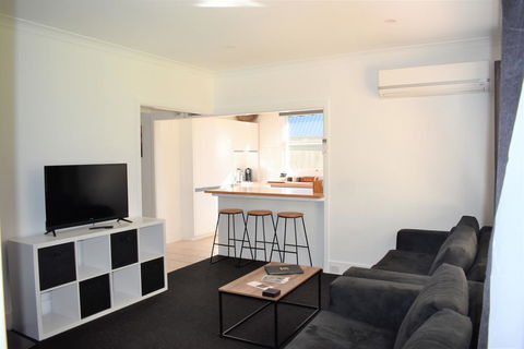 Charnwood Cottages In Warburton - Holiday Jervis Bay 2