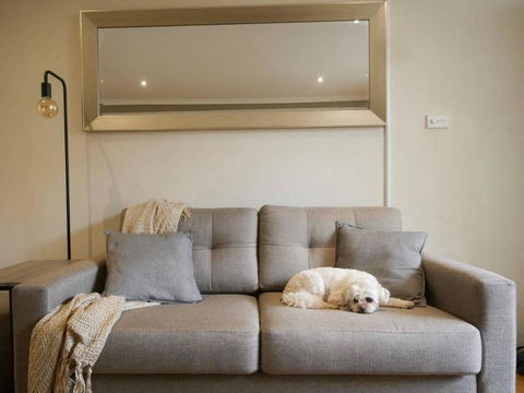 Chic, Pet Friendly & 500m To The Beach W/ Parking - Holiday Jervis Bay 1