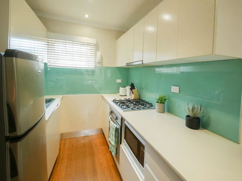 Chic, Pet Friendly & 500m To The Beach W/ Parking - Holiday Jervis Bay 3