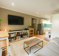 Chic Pet Friendly  500m to the Beach w/ parking - Holiday Jervis Bay