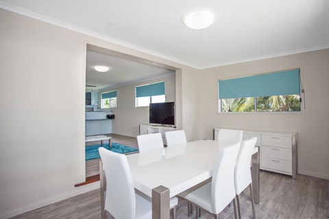 City Beach Holiday House - Holiday Jervis Bay 1