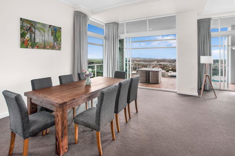 City-Centre Apartment With River Views And Balcony - Holiday Jervis Bay 3