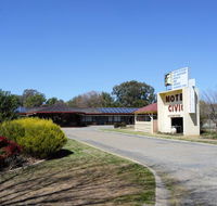 Civic Motor Inn - Holiday Jervis Bay