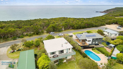 Cliffhanger - Pet Friendly - Holiday Jervis Bay 2