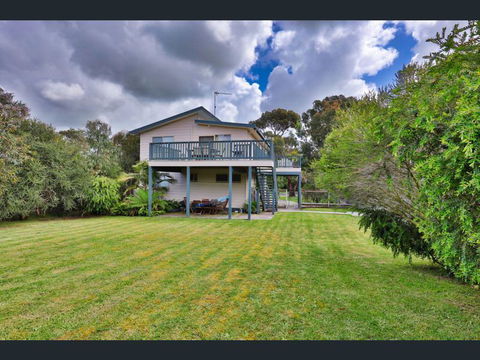 Cloudbreak At Inverloch - Pet Friendly Near Beach - Holiday Jervis Bay 1